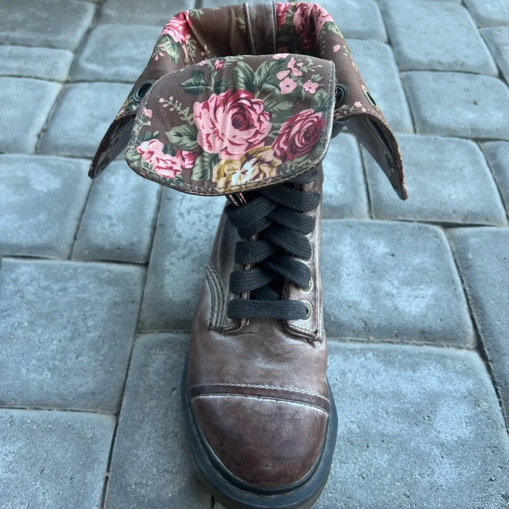 Dr. Martens Triumph Waxed Brown Floral Combat Boots - Picture 8 of 9